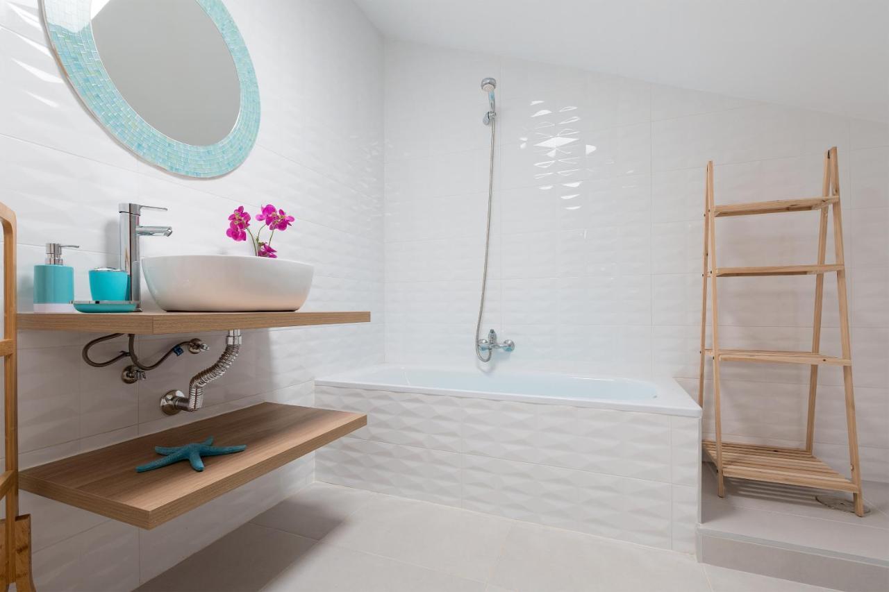 Daruma Apartments 2-Bedroom Duplex With Sea Views กอสตา เตกีสเซ ภายนอก รูปภาพ